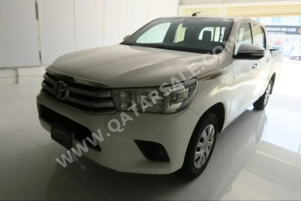 Toyota  Hilux  2016  Automatic  159,000 Km  4 Cylinder  Front Wheel Drive (FWD)  Pick Up  White