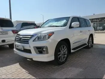 Lexus  LX  570 S  2015  Automatic  220,000 Km  8 Cylinder  Four Wheel Drive (4WD)  SUV  White