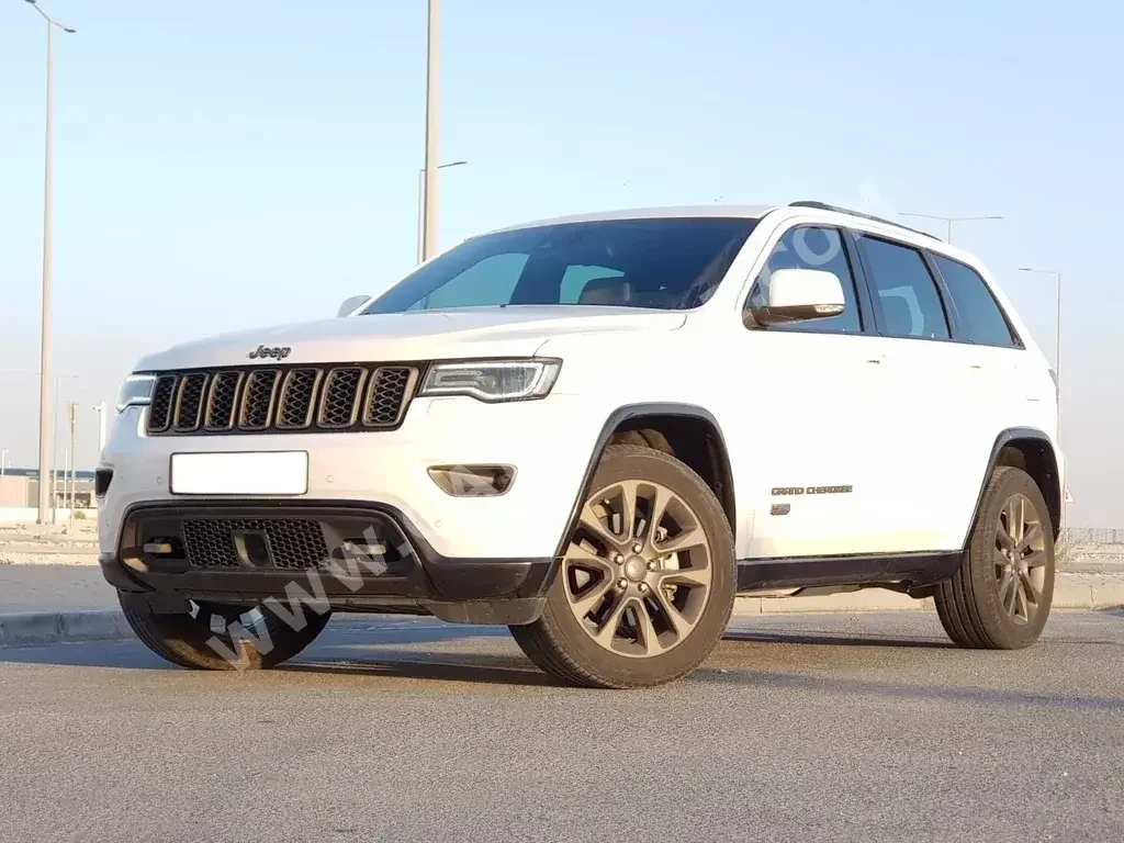 Jeep  Grand Cherokee  Limited  2016  Automatic  141,000 Km  8 Cylinder  Four Wheel Drive (4WD)  SUV  White