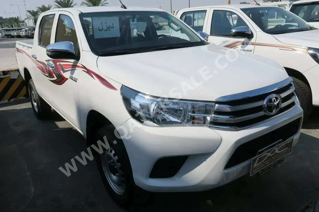 Toyota  Hilux  2023  Manual  0 Km  4 Cylinder  Four Wheel Drive (4WD)  Pick Up  White  With Warranty