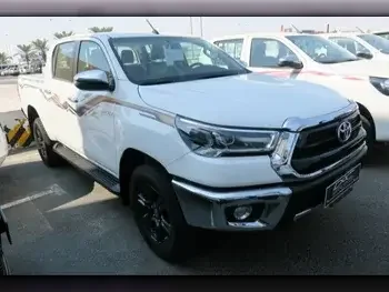 Toyota  Hilux  2024  Automatic  0 Km  4 Cylinder  Four Wheel Drive (4WD)  Pick Up  White  With Warranty