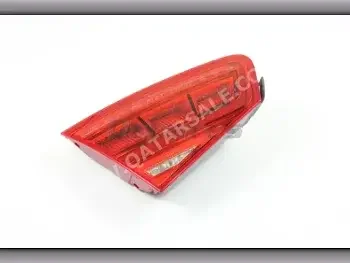 Car Parts - Audi  A8  - Lightning & Fuses  -Part Number: 4H0945093