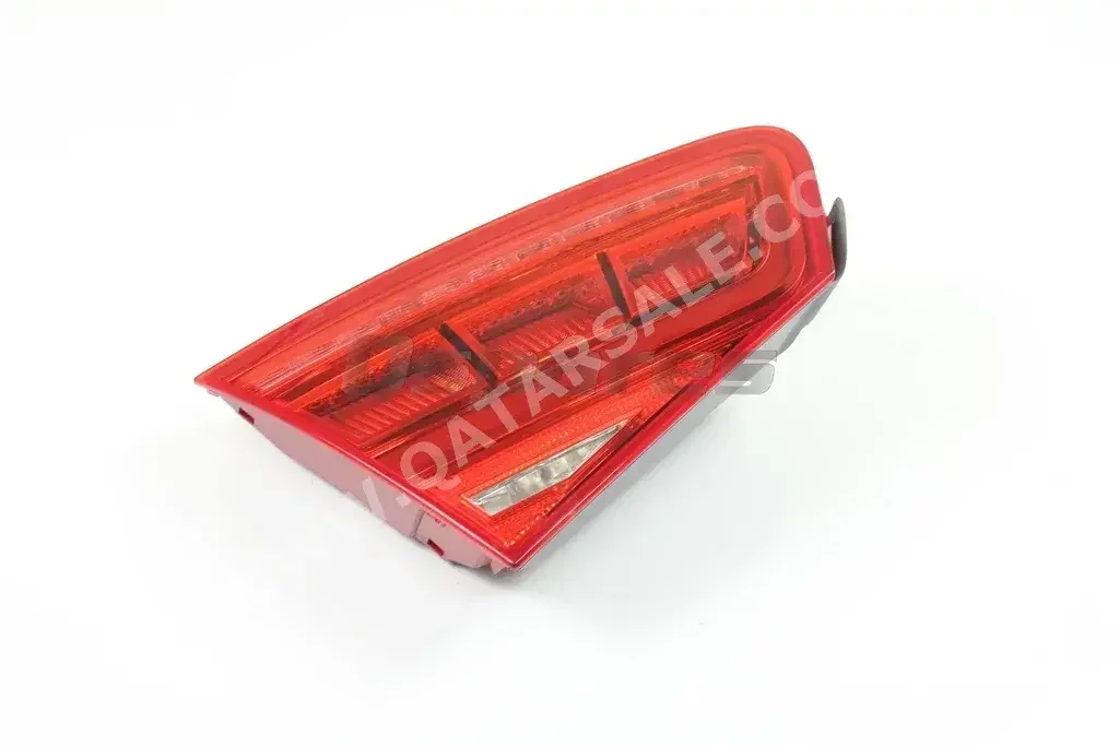 Car Parts - Audi  A8  - Lightning & Fuses  -Part Number: 4H0945093