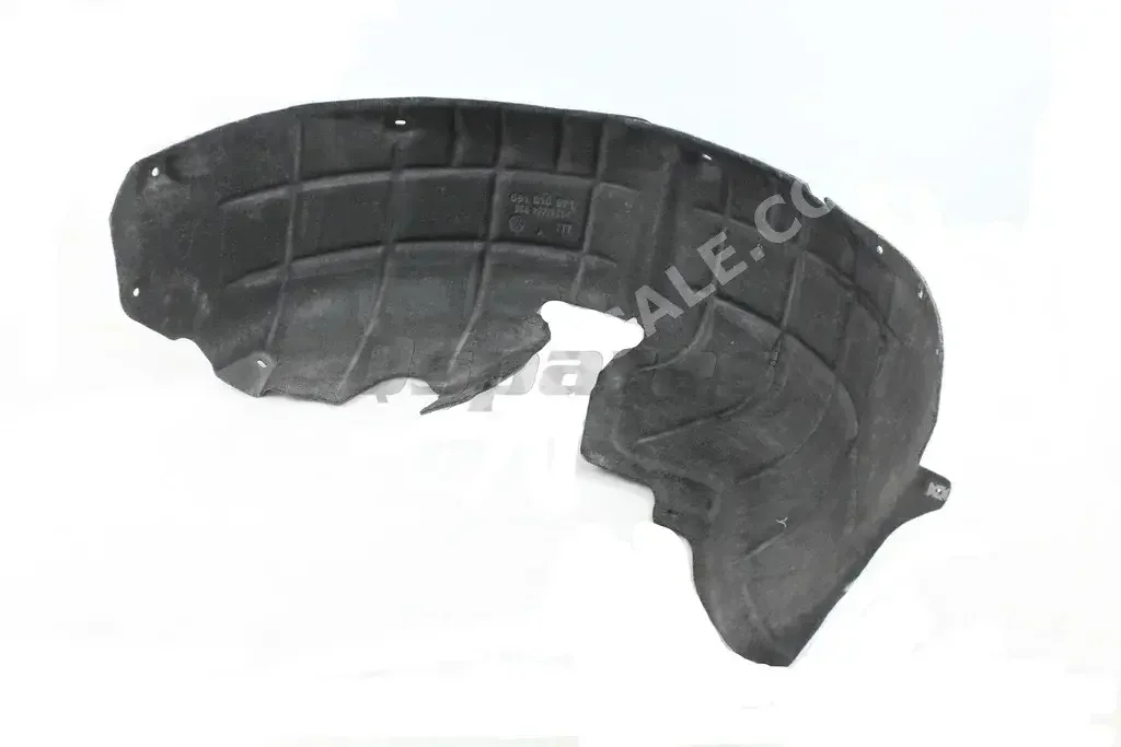 Car Parts - Volkswagen  Passat  - Body Parts & Mirrors  -Part Number: 561810971