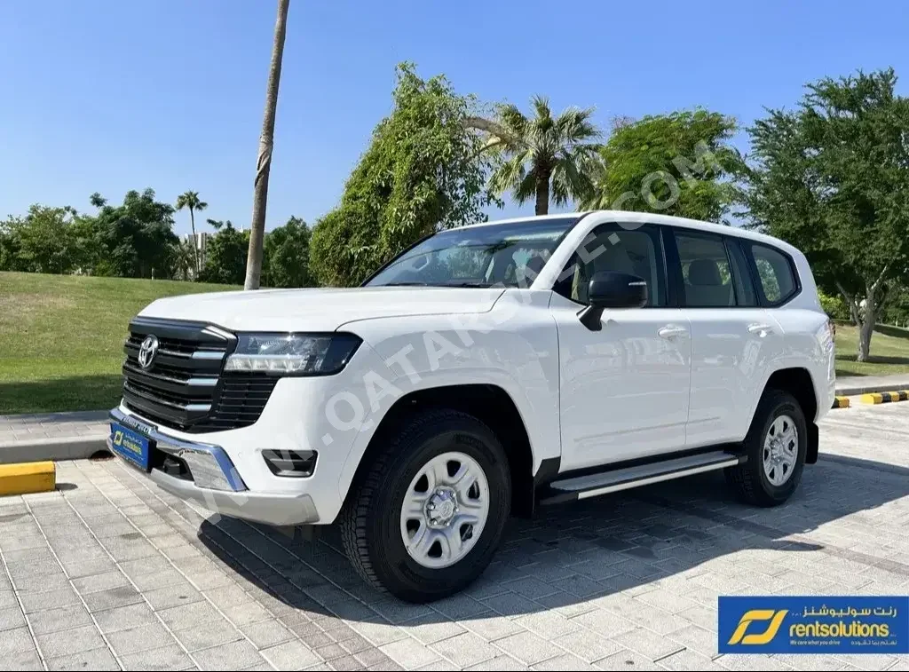 Toyota  Land Cruiser GX  6 Cylinder  SUV 4x4  White  2023