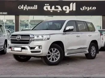 Toyota  Land Cruiser  GXR  2019  Automatic  152,000 Km  8 Cylinder  Four Wheel Drive (4WD)  SUV  White