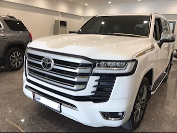  Toyota  Land Cruiser  VX Twin Turbo  2022  Automatic  56,000 Km  6 Cylinder  Four Wheel Drive (4WD)  SUV  White  With Warranty