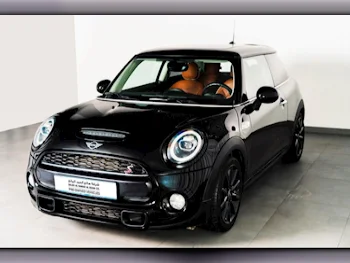 Mini  Cooper  S  2019  Automatic  92,350 Km  4 Cylinder  Front Wheel Drive (FWD)  Hatchback  Black