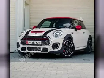 Mini  Cooper  JCW  2017  Manual  68,000 Km  4 Cylinder  Front Wheel Drive (FWD)  Hatchback  White