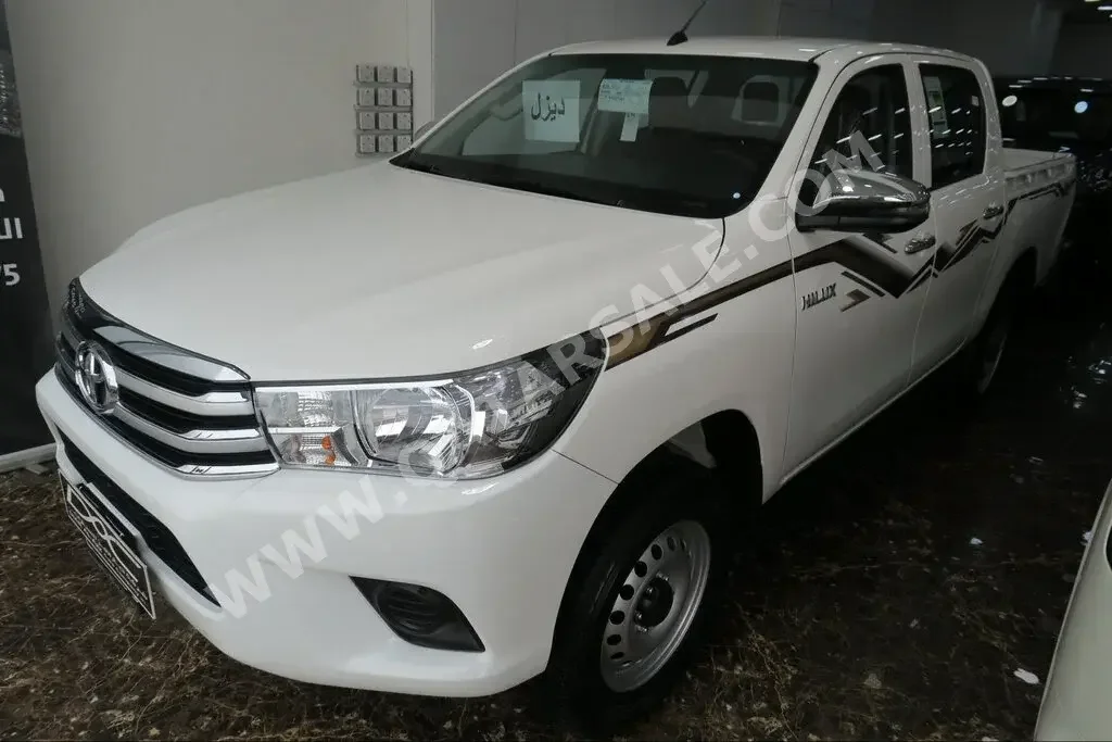 Toyota  Hilux  2024  Manual  0 Km  4 Cylinder  Four Wheel Drive (4WD)  Pick Up  White  With Warranty