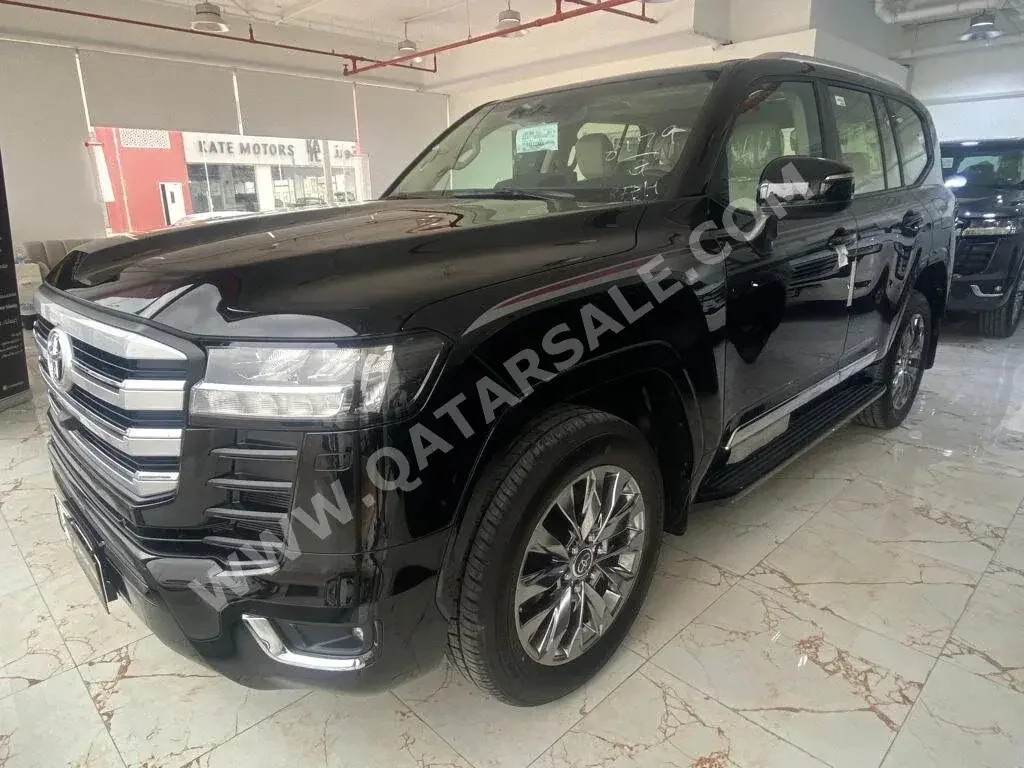 Toyota  Land Cruiser  GXR Twin Turbo  2023  Automatic  0 Km  6 Cylinder  Four Wheel Drive (4WD)  SUV  Black  With Warranty