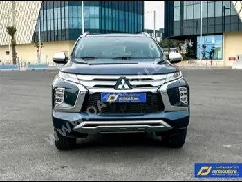 Mitsubishi  Montero  SUV 4x4  Black  2021