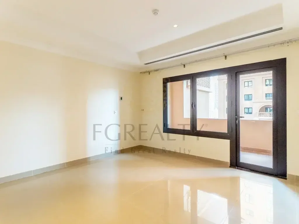 1 Bedrooms  Apartment  For Rent  in Doha -  The Pearl  Not Furnished