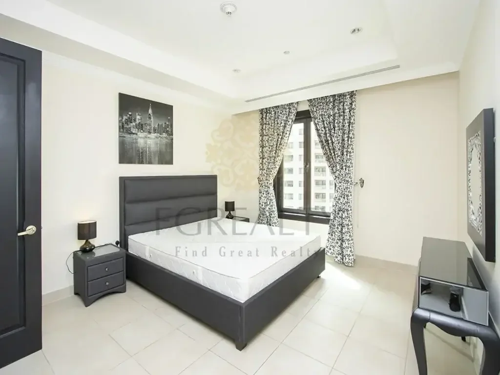 1 Bedrooms  Apartment  For Rent  in Doha -  The Pearl  Fully Furnished