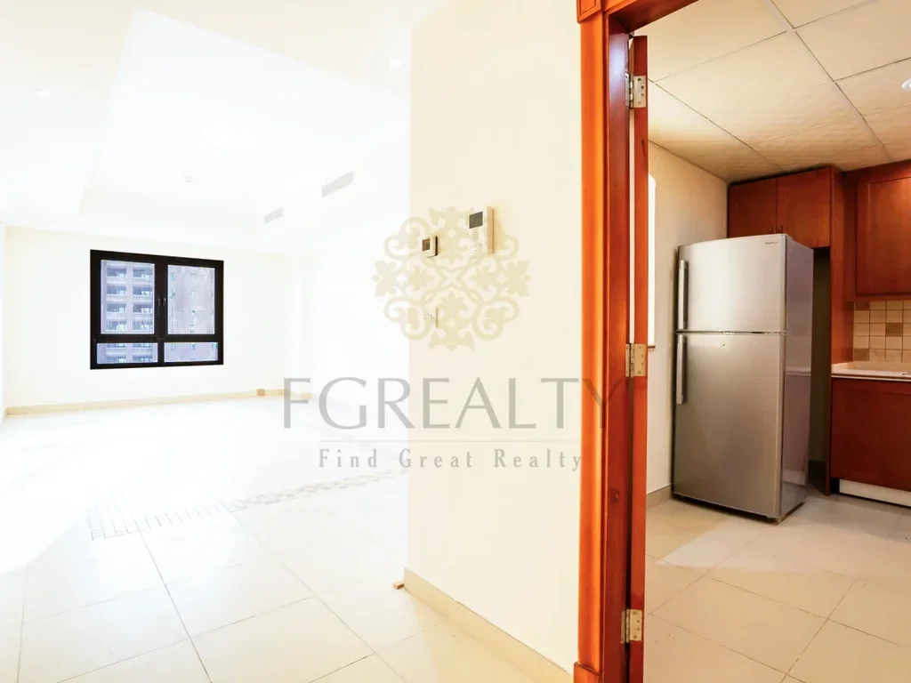 1 Bedrooms  Apartment  For Rent  in Doha -  The Pearl  Not Furnished