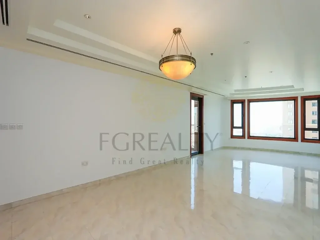 2 Bedrooms  Apartment  For Rent  in Doha -  The Pearl  Not Furnished