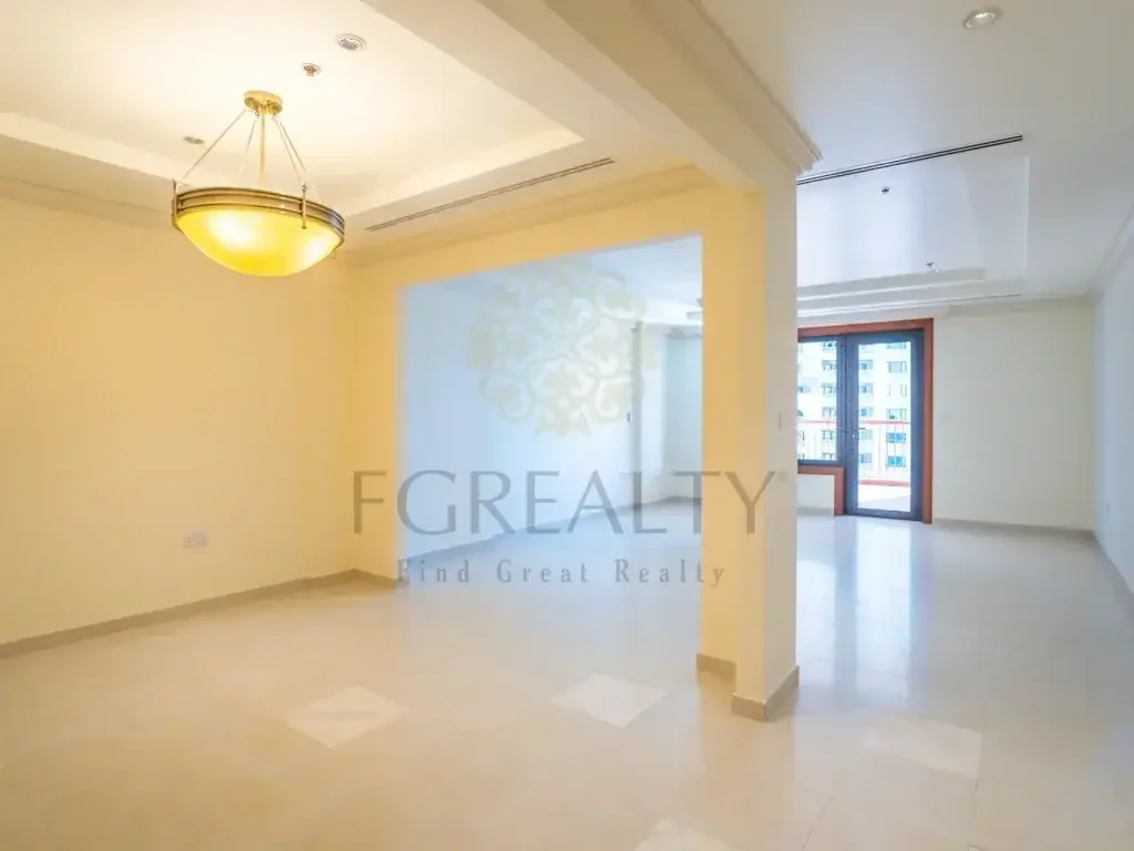 1 Bedrooms  Apartment  For Rent  in Doha -  The Pearl  Not Furnished