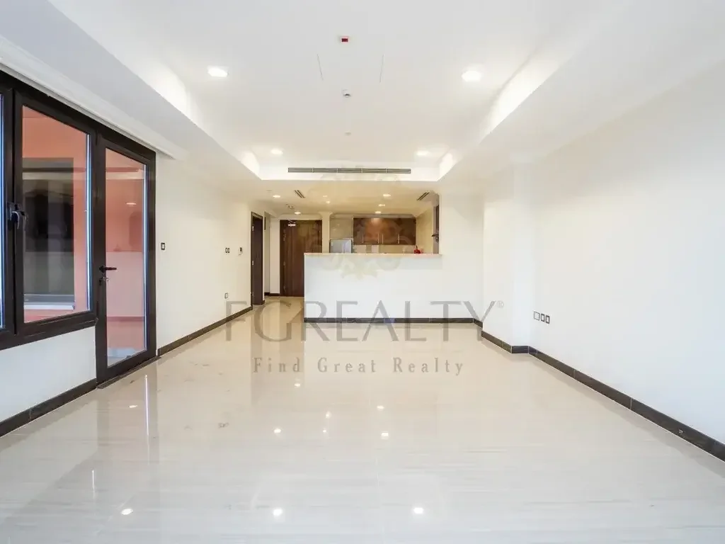 1 Bedrooms  Apartment  For Rent  in Doha -  The Pearl  Not Furnished