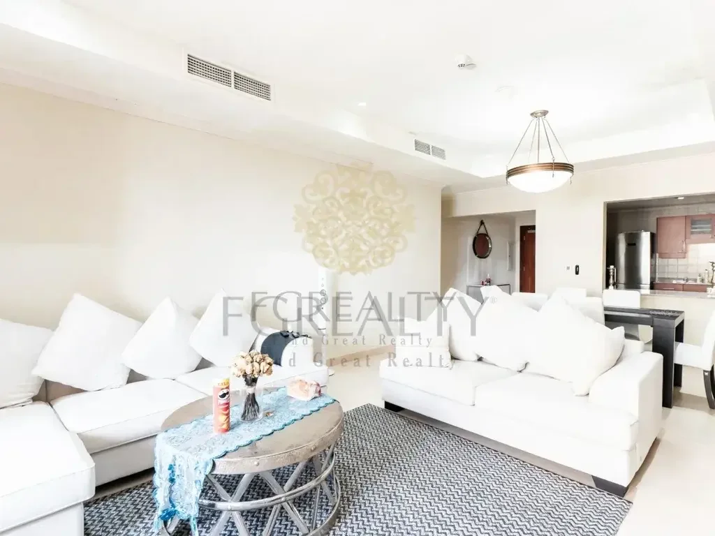 1 Bedrooms  Apartment  For Rent  in Doha -  The Pearl  Fully Furnished