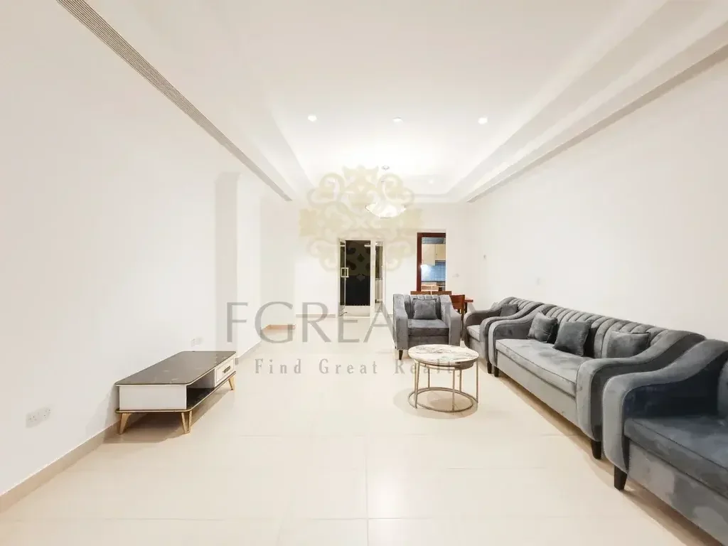 2 Bedrooms  Apartment  For Rent  in Doha -  The Pearl  Not Furnished