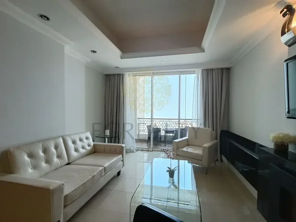 2 Bedrooms  Apartment  For Rent  in Doha -  The Pearl  Fully Furnished