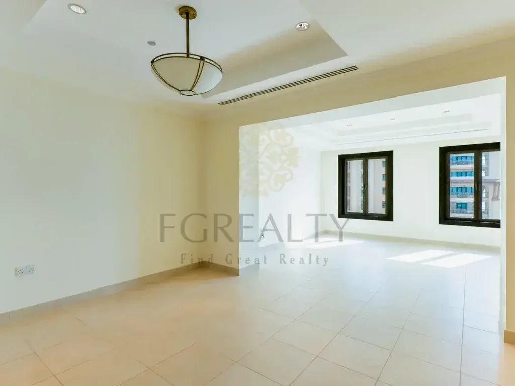 1 Bedrooms  Apartment  For Rent  in Doha -  The Pearl  Not Furnished