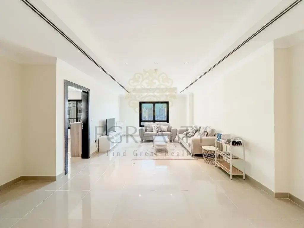 1 Bedrooms  Apartment  For Rent  in Doha -  The Pearl  Fully Furnished