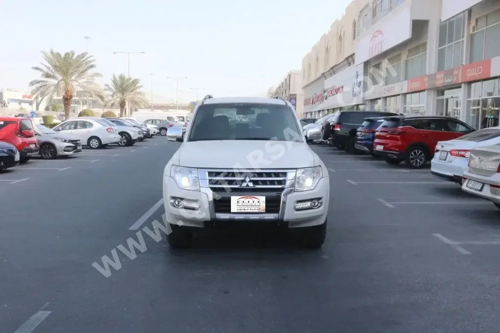 Mitsubishi  Pajero  GLS  2020  Automatic  88,000 Km  6 Cylinder  Four Wheel Drive (4WD)  SUV  White