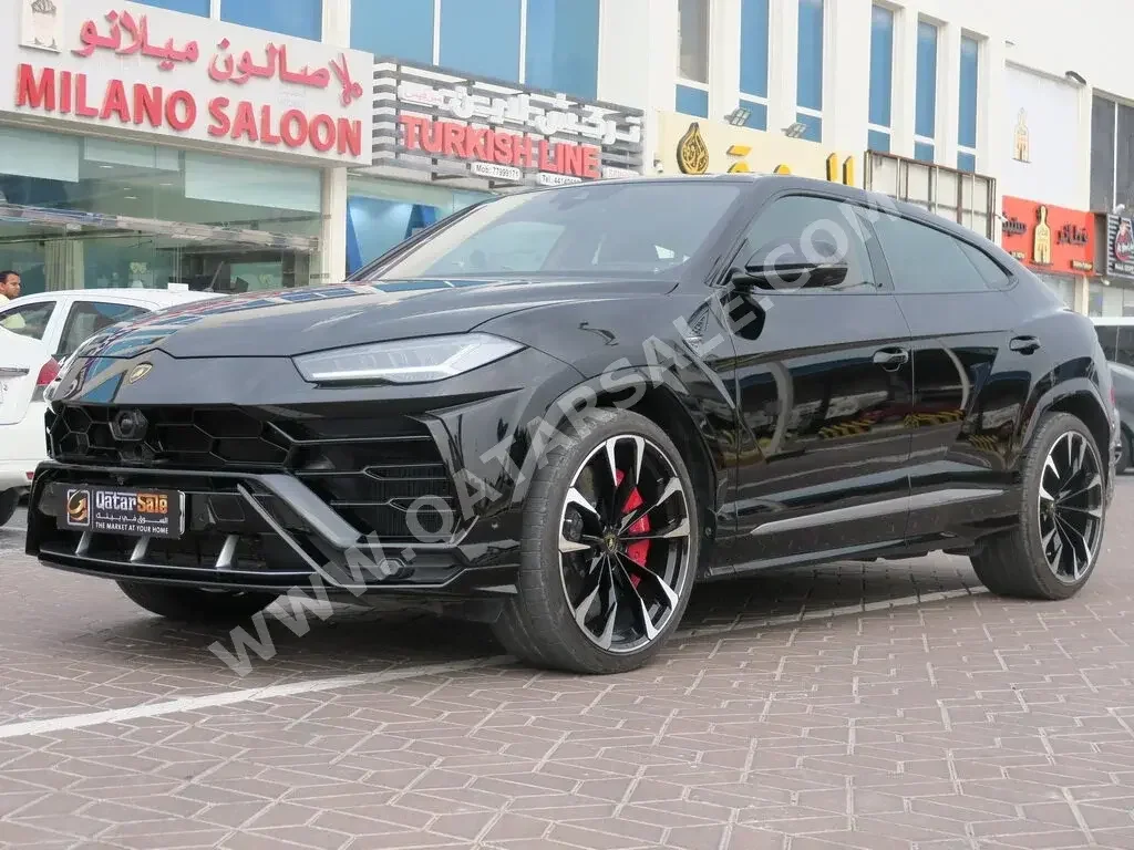  Lamborghini  Urus  2020  Automatic  32,000 Km  8 Cylinder  Four Wheel Drive (4WD)  SUV  Black  With Warranty