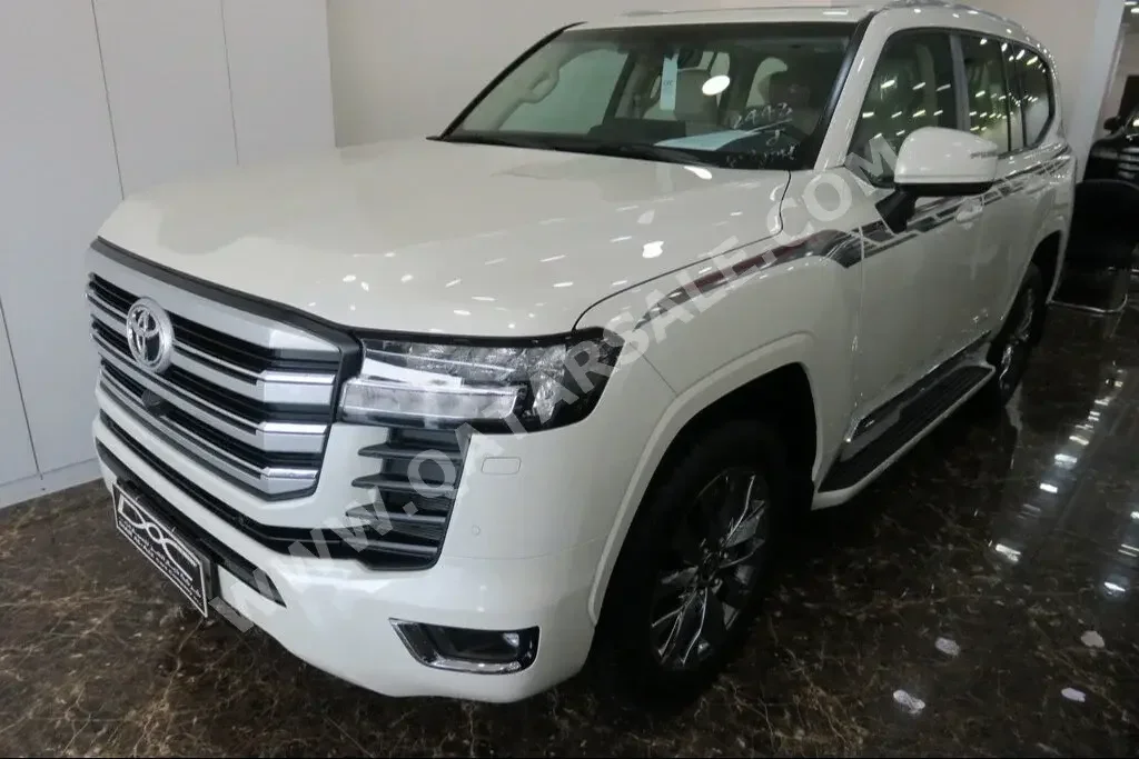 Toyota  Land Cruiser  GXR Twin Turbo  2023  Automatic  0 Km  6 Cylinder  Four Wheel Drive (4WD)  SUV  White  With Warranty