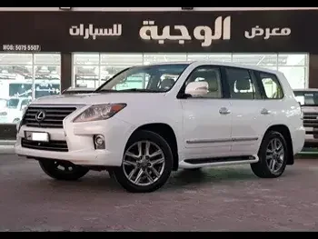 Lexus  LX  570  2014  Automatic  293,000 Km  8 Cylinder  Four Wheel Drive (4WD)  SUV  White