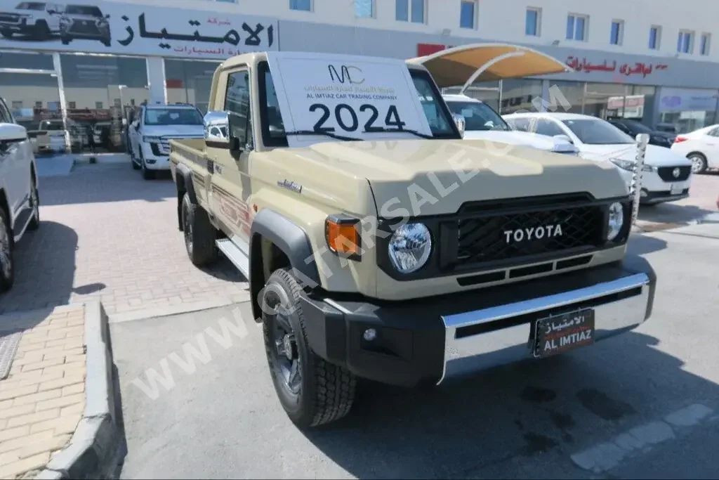 Toyota  Land Cruiser  LX  2024  Manual  0 Km  6 Cylinder  Four Wheel Drive (4WD)  Pick Up  Beige  With Warranty