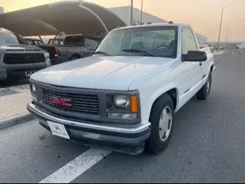 GMC  Sierra  SLE  1998  Manual  188,000 Km  8 Cylinder  Four Wheel Drive (4WD)  Pick Up  White