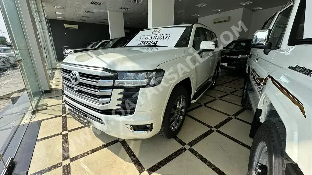 Toyota  Land Cruiser  GXR  2024  Automatic  0 Km  6 Cylinder  Four Wheel Drive (4WD)  SUV  White  With Warranty