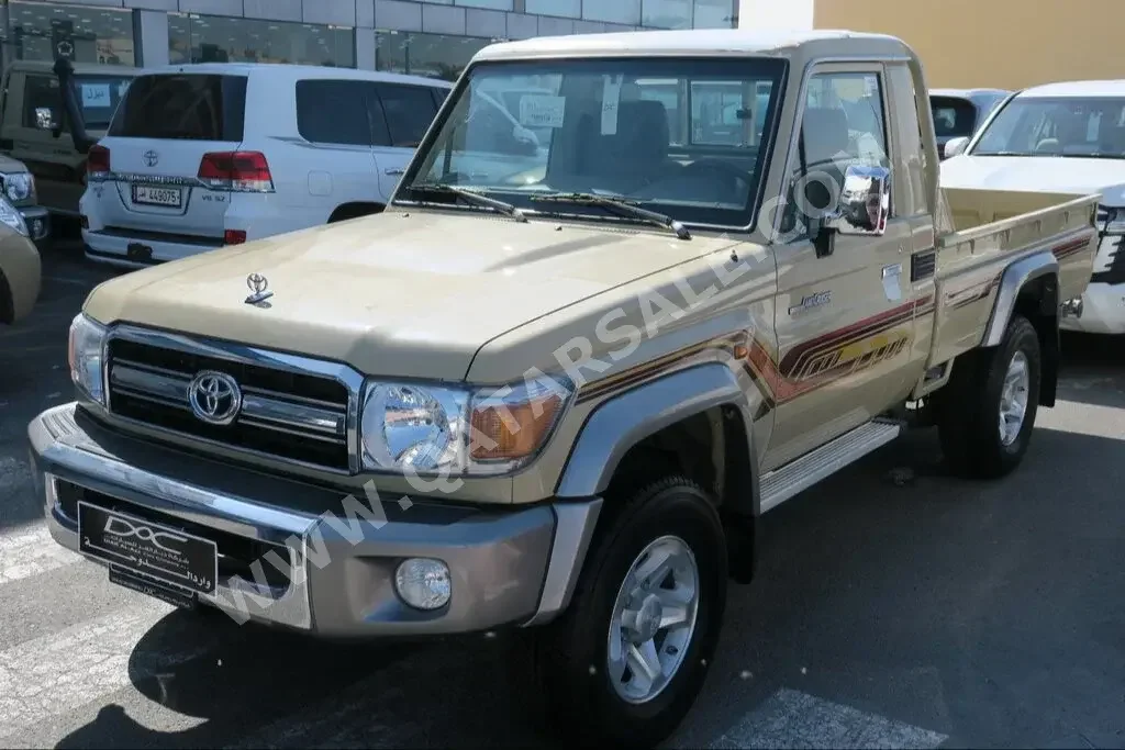 Toyota  Land Cruiser  LX  2023  Manual  0 Km  6 Cylinder  Four Wheel Drive (4WD)  Pick Up  Beige  With Warranty