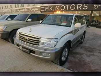 Toyota  Land Cruiser  VXR  2006  Automatic  441,000 Km  8 Cylinder  Four Wheel Drive (4WD)  SUV  White