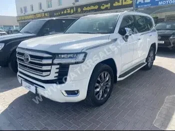 Toyota  Land Cruiser  VXR Twin Turbo  2022  Automatic  89,000 Km  6 Cylinder  Four Wheel Drive (4WD)  SUV  White  With Warranty