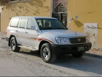 Toyota  Land Cruiser  GX  2003  Manual  40,000 Km  6 Cylinder  Four Wheel Drive (4WD)  SUV  White