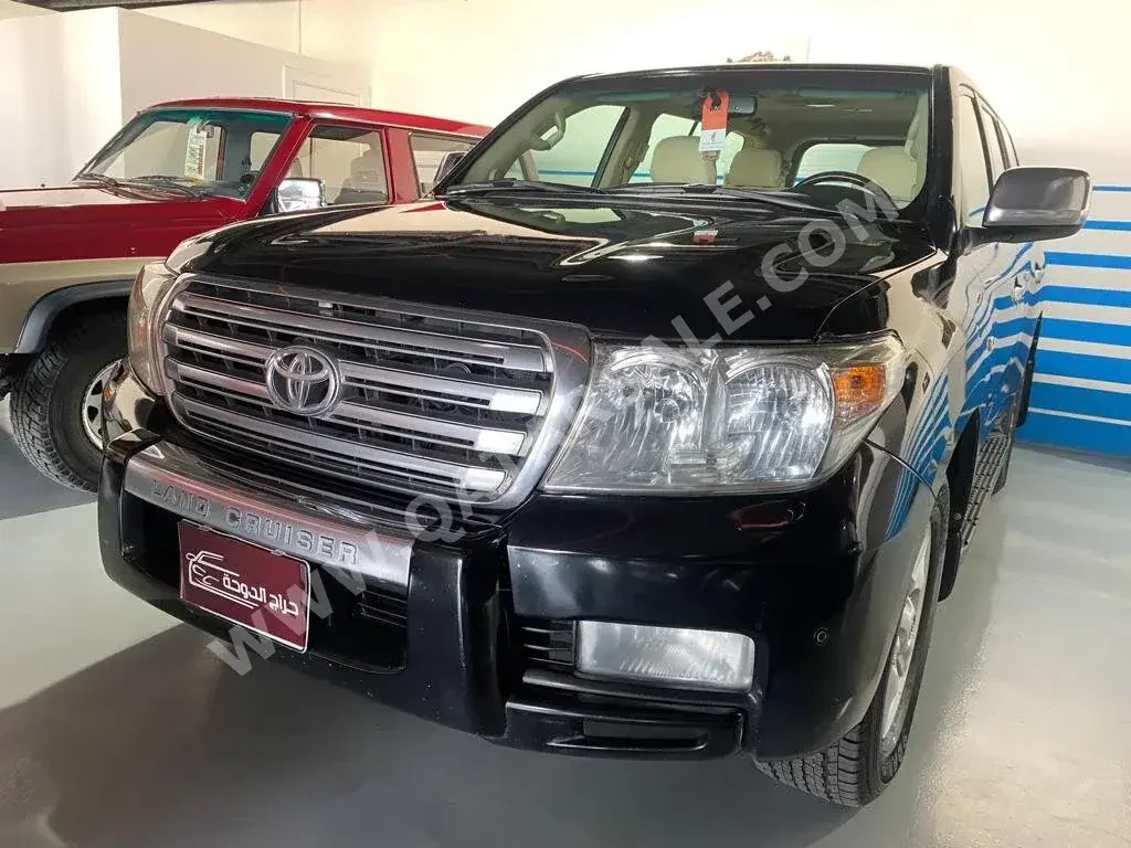 Toyota  Land Cruiser  VXR  2011  Automatic  436,000 Km  8 Cylinder  Four Wheel Drive (4WD)  SUV  Black