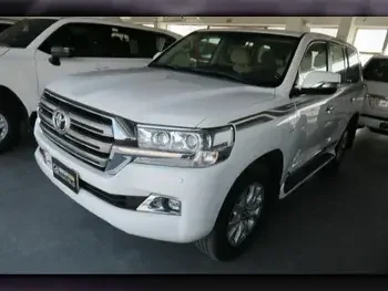 Toyota  Land Cruiser  VXR  2019  Automatic  181,000 Km  8 Cylinder  Four Wheel Drive (4WD)  SUV  White