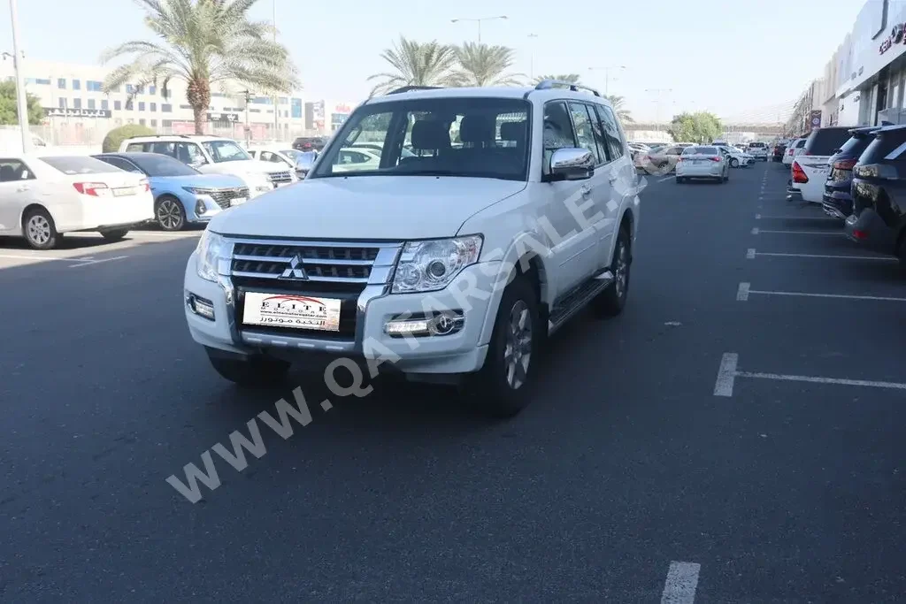 Mitsubishi  Pajero  GLS  2020  Automatic  89,000 Km  6 Cylinder  Four Wheel Drive (4WD)  SUV  White