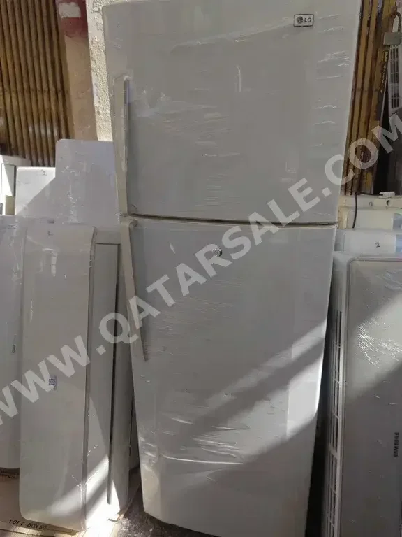 ال جي  ثلاجة بفريزر علوي  - أبيض