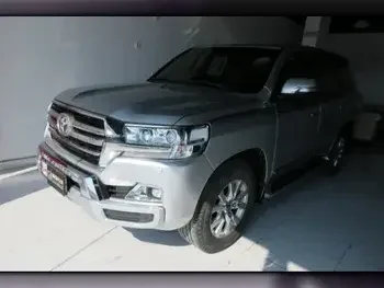 Toyota  Land Cruiser  GXR  2019  Automatic  109,000 Km  8 Cylinder  Four Wheel Drive (4WD)  SUV  Silver