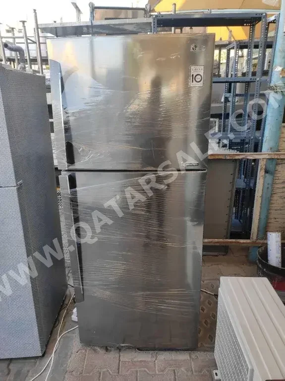 ال جي  ثلاجة بفريزر علوي  - اللون الرمادي