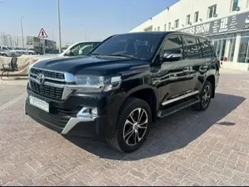 Toyota  Land Cruiser  GXR  2021  Automatic  111,000 Km  8 Cylinder  Four Wheel Drive (4WD)  SUV  Black  With Warranty