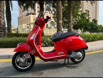 Vespa  GTS SUPER 300 -  2016 - Color Red