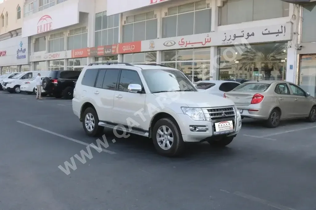 Mitsubishi  Pajero  GLS  2020  Automatic  100,600 Km  6 Cylinder  Four Wheel Drive (4WD)  SUV  White