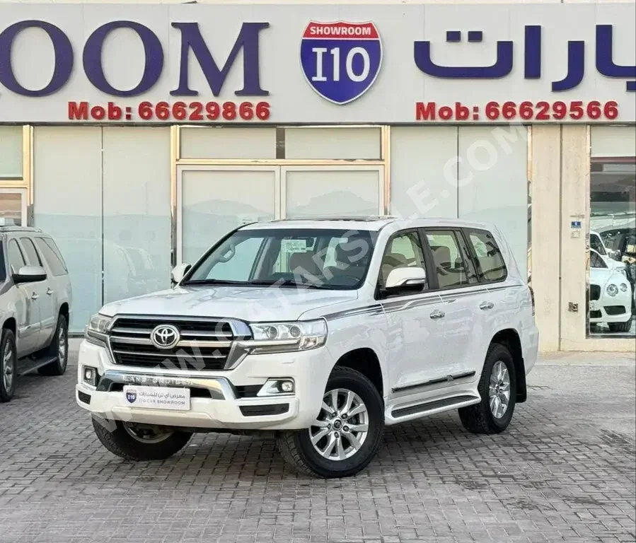 Toyota  Land Cruiser  GXR  2020  Automatic  149,000 Km  8 Cylinder  Four Wheel Drive (4WD)  SUV  White