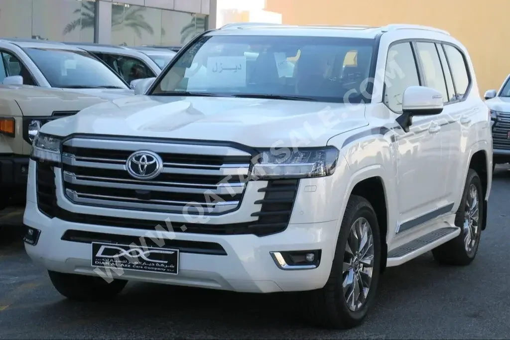 Toyota  Land Cruiser  GXR Twin Turbo  2023  Automatic  2,800 Km  6 Cylinder  Four Wheel Drive (4WD)  SUV  White  With Warranty