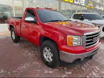 GMC  Sierra  Z71  2012  Automatic  99,000 Km  8 Cylinder  Four Wheel Drive (4WD)  Pick Up  Red